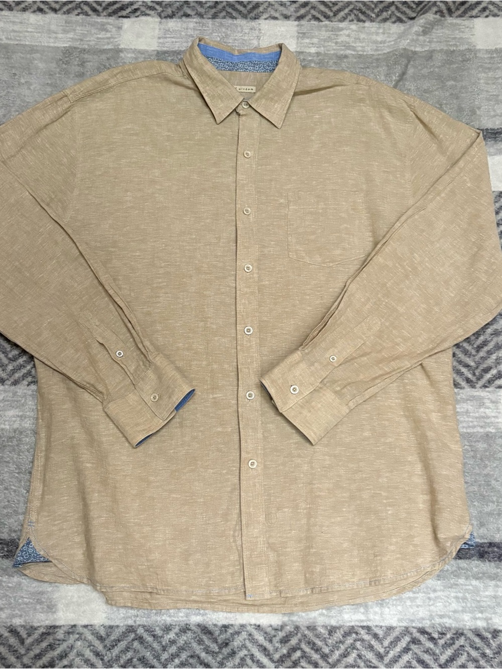 Men's Casual Long-Sleeve Tan Button-Down Shirt